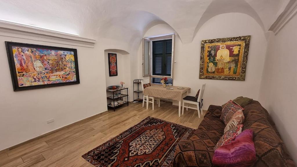 Beautifully Restored Romantic Apartment In The Centre Of Historic ドルチェード エクステリア 写真